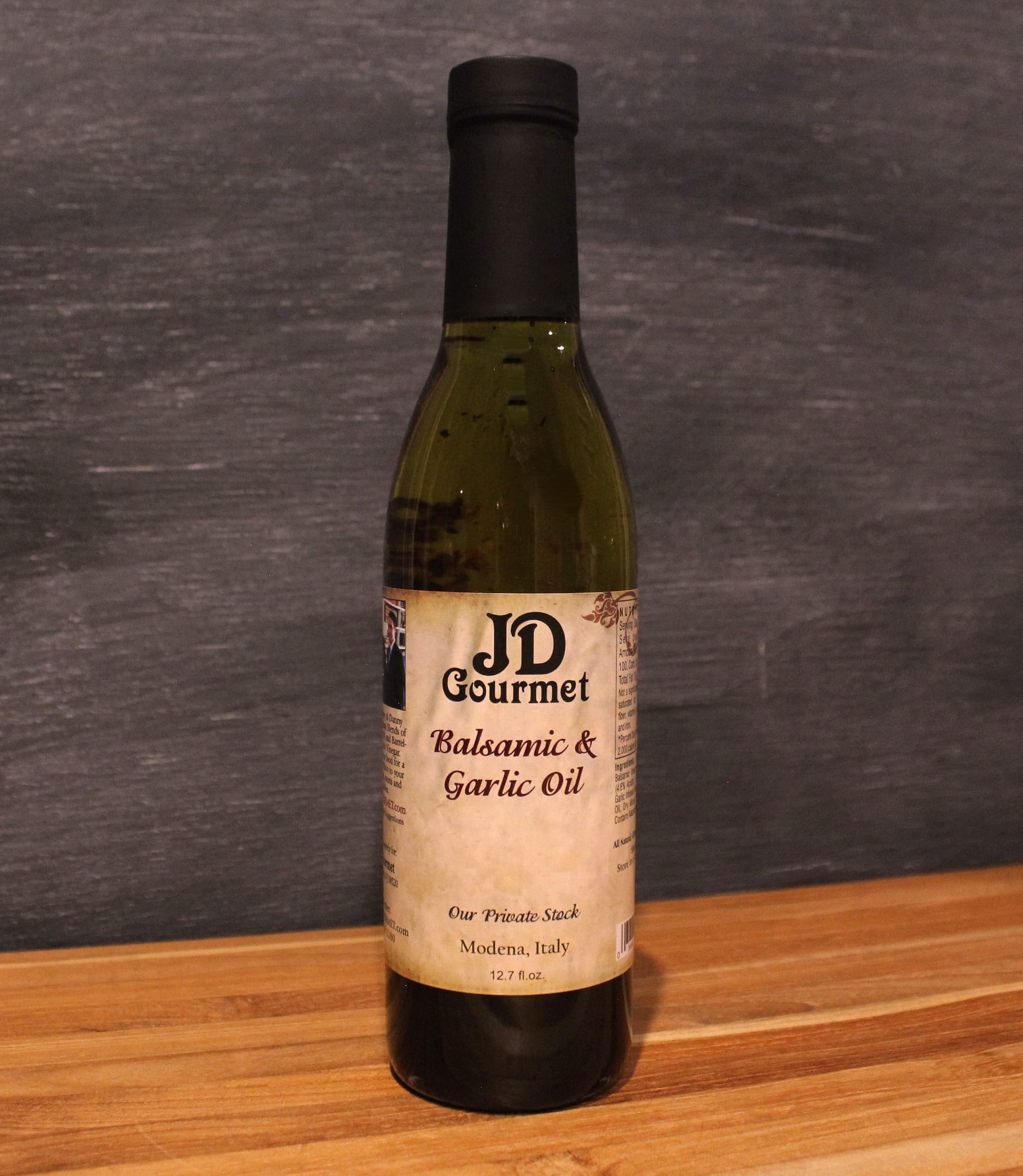 Balsamic Vinegar and Roasted Garlic Oil